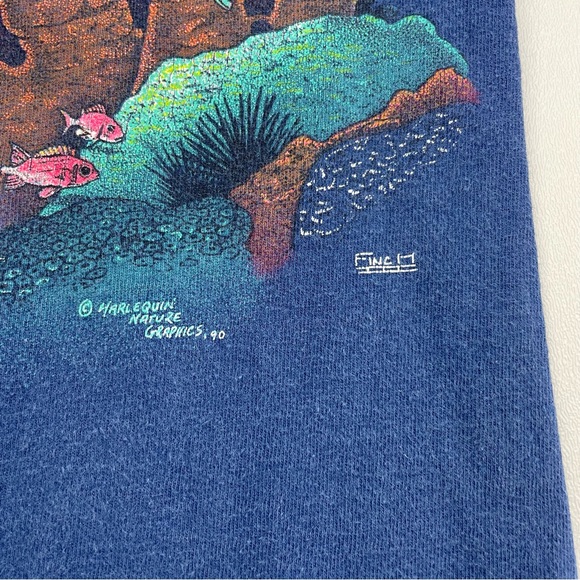 Vtg 90's Harlequin Nature Graphics All Over Print Ocean/Wildlife T Shirt Size L - Picture 2 of 8